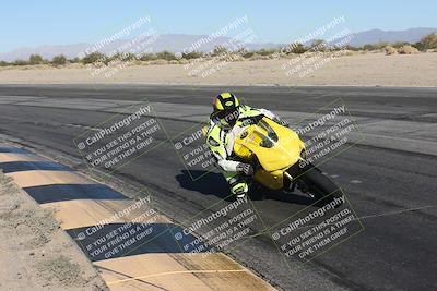 media/Dec-01-2025-Moto Forza (Mon) [[2daa91e15f]]/2-Intermediate Group/Session 4 (Turn 10 Inside)/